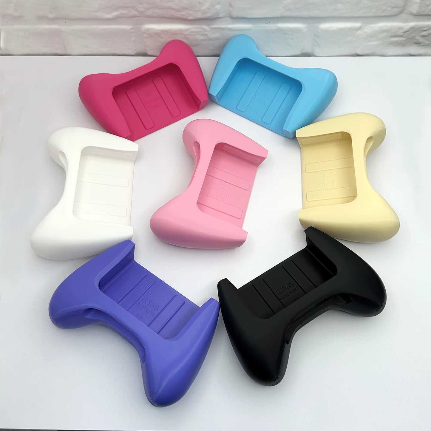 Elevate Your Gaming Experience with the Ergonomic R36S 3D Printed Grip Handle for Ultimate Comfort